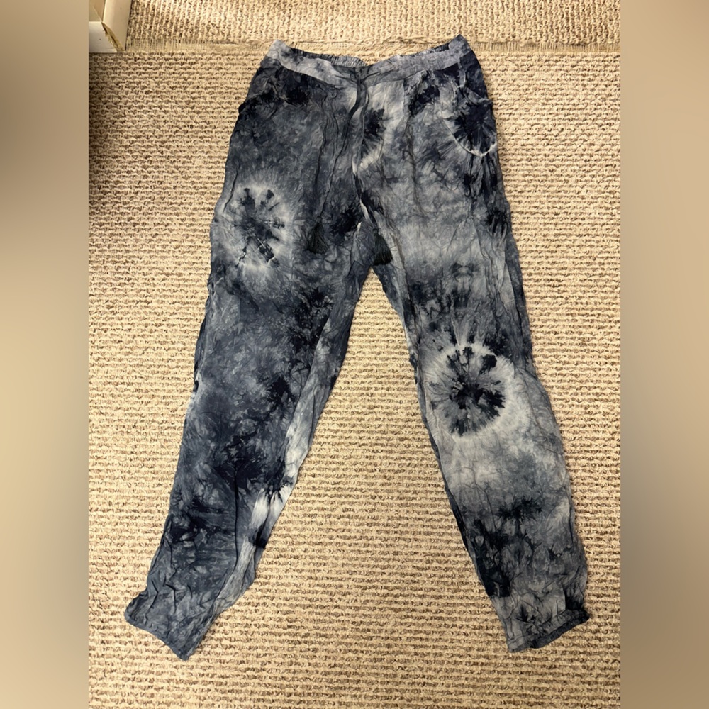 Olivaceous Charcoal Ruched Pants
